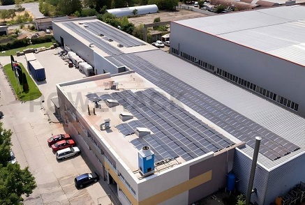 Système solaire lesté Powerack de 375 kW en Hongrie