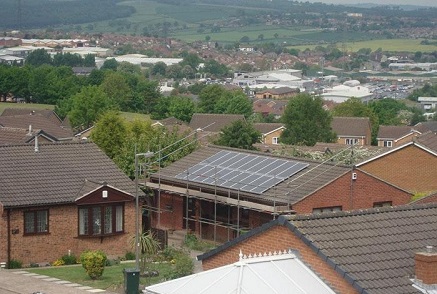 Pourquoi ne peut-on pas supprimer les espaces de ventilation dans les systèmes de montage solaire sur toiture ?